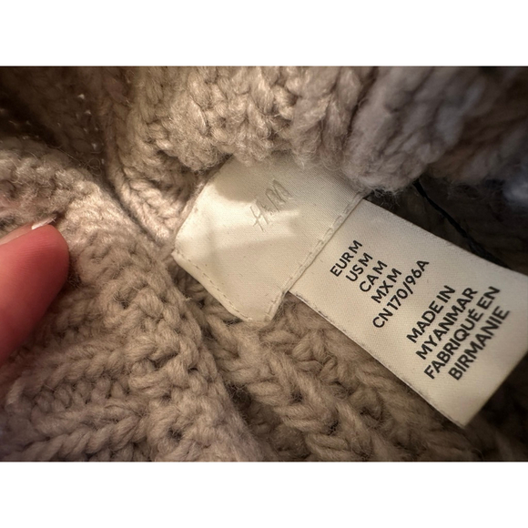 H&M Cream Turtleneck Sweater - Picture 5 of 10